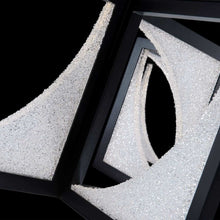 Load image into Gallery viewer, Luna LED Linear Pendant Light in Detail.