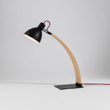 Load image into Gallery viewer, Laito Table Lamp in Detail.