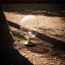 Load image into Gallery viewer, Mist LED Table Lamp in Detail.