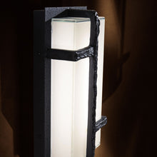 Load image into Gallery viewer, Sirato Outdoor LED Wall Light Additional image.