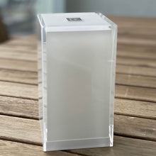 Load image into Gallery viewer, Hokare Cub Bluetooth LED Table Lamp in Detail.