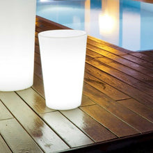 Load image into Gallery viewer, Tango Bluetooth Outdoor LED Planter.