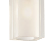 Load image into Gallery viewer, Solitude Low Voltage Pendant Light in Detail.