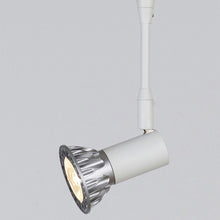 Load image into Gallery viewer, Bolt Low Voltage Head in Detail.