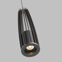 Load image into Gallery viewer, Evo Low Voltage Pendant Light in Detail.