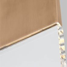 Load image into Gallery viewer, Kulma LED Pendant Light in Detail.