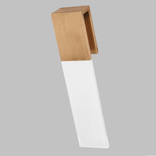 Load image into Gallery viewer, Kulma LED Wall Light in Detail.