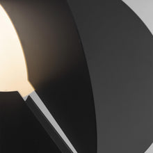 Load image into Gallery viewer, Orbel Round Pendant Light in Detail.