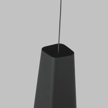 Load image into Gallery viewer, Rhonan Low Voltage Pendant Light in Detail.