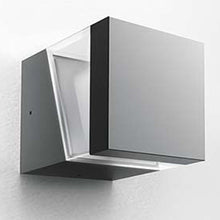 Load image into Gallery viewer, Tetragono Outdoor LED Wall Light in Detail.