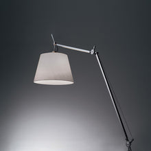 Load image into Gallery viewer, Tolomeo Mega Clamp Table Lamp in Detail.