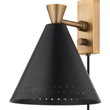 Load image into Gallery viewer, Arvin Plug-In Wall Light in Detail.