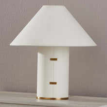 Load image into Gallery viewer, Bond Table Lamp in Detail.