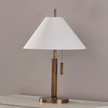 Load image into Gallery viewer, Clic Table Lamp in Detail.