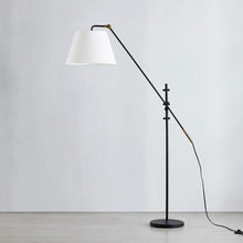 Load image into Gallery viewer, Navin Floor Lamp in Detail.