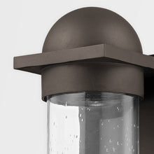 Load image into Gallery viewer, Nero Outdoor Wall Light in Detail.