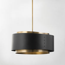 Load image into Gallery viewer, Roux Pendant Light in Detail.