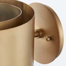 Load image into Gallery viewer, Roux Wall Light in Detail.