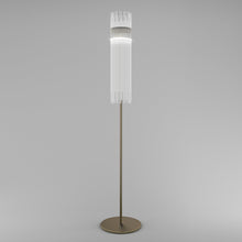 Load image into Gallery viewer, Diadema Floor Lamp in Detail.