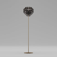 Load image into Gallery viewer, Giogali Floor Lamp in Detail.