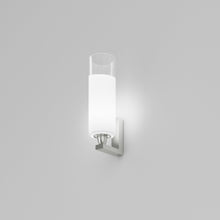Load image into Gallery viewer, Lio Wall Light in Detail.