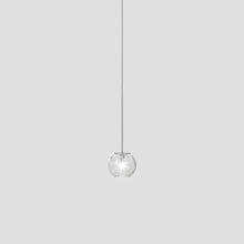 Load image into Gallery viewer, Oto Pendant Light in Detail.