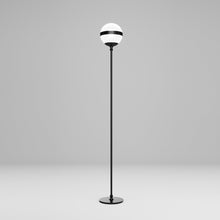 Load image into Gallery viewer, Peggy Floor Lamp in Detail.