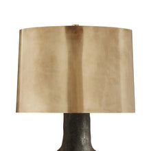 Load image into Gallery viewer, Armato Table Lamp in Detail.