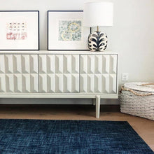 Load image into Gallery viewer, Parkwood Oval Table Lamp in living room.