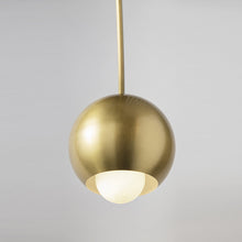 Load image into Gallery viewer, Willow Chandelier Detail.