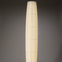 Load image into Gallery viewer, Colonne LED Floor Lamp in Detail.
