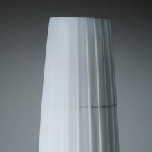 Load image into Gallery viewer, Colonne LED Floor Lamp in Detail.
