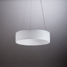 Load image into Gallery viewer, Ronde LED Pendant Light in Detail.
