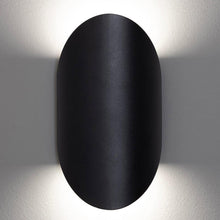 Load image into Gallery viewer, Remy Outdoor LED Wall Light in Detail.
