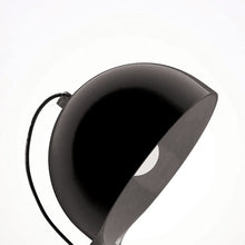 Load image into Gallery viewer, Dalu Table Lamp in Detail.
