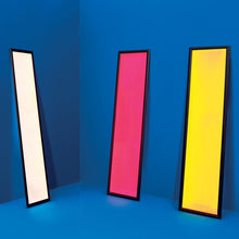Load image into Gallery viewer, Discovery LED Floor Lamp in Detail.
