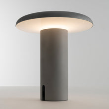 Load image into Gallery viewer, Takku LED Table Lamp in Detail.
