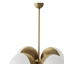 Load image into Gallery viewer, Baptiste Chandelier in Detail.
