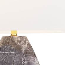 Load image into Gallery viewer, Brando Table Lamp in Detail.
