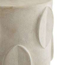 Load image into Gallery viewer, Jardanna Table Lamp in Detail.
