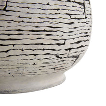 Load image into Gallery viewer, Kita Table Lamp in Detail.
