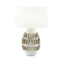 Load image into Gallery viewer, Pawnee Table Lamp in Detail.
