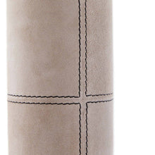 Load image into Gallery viewer, Russel Floor Lamp in Detail.
