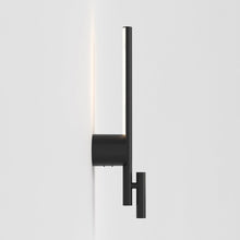 Load image into Gallery viewer, Baton Reader LED Wall Light in Detail.
