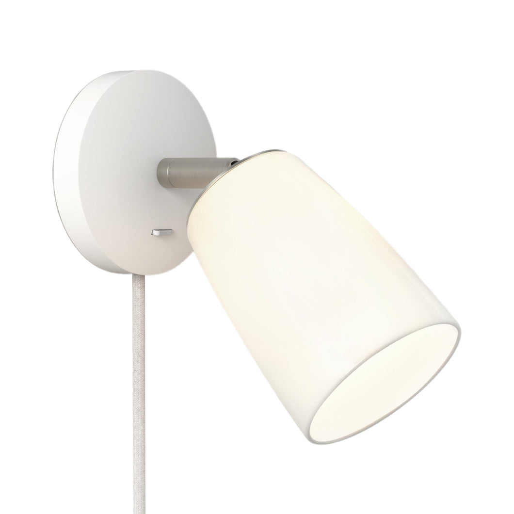 Carlton Wall Light (Plug-In).