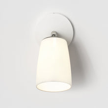 Load image into Gallery viewer, Carlton Wall Light in Detail.
