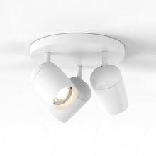 Load image into Gallery viewer, Koto Triple Round Spot Light in Detail.

