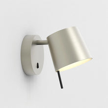 Load image into Gallery viewer, Miura LED Wall Light in Detail.
