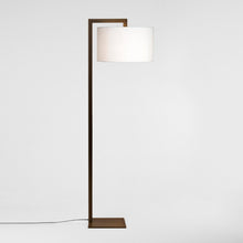 Load image into Gallery viewer, Ravello Floor Lamp in Detail.

