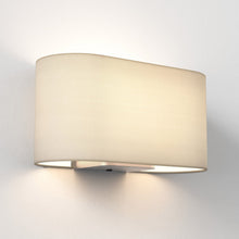Load image into Gallery viewer, Venn Wall Light in Detail.
